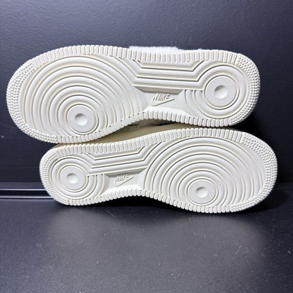 Nike Air Force 1 '07 Womens Size 5 White Sherpa Fleece DO6680-100‎ Blue Coconut - Picture 15 of 16